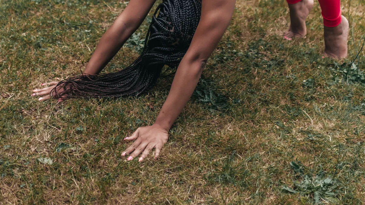 Flexibility and Performance: Mesh Knit Fabric Advantages