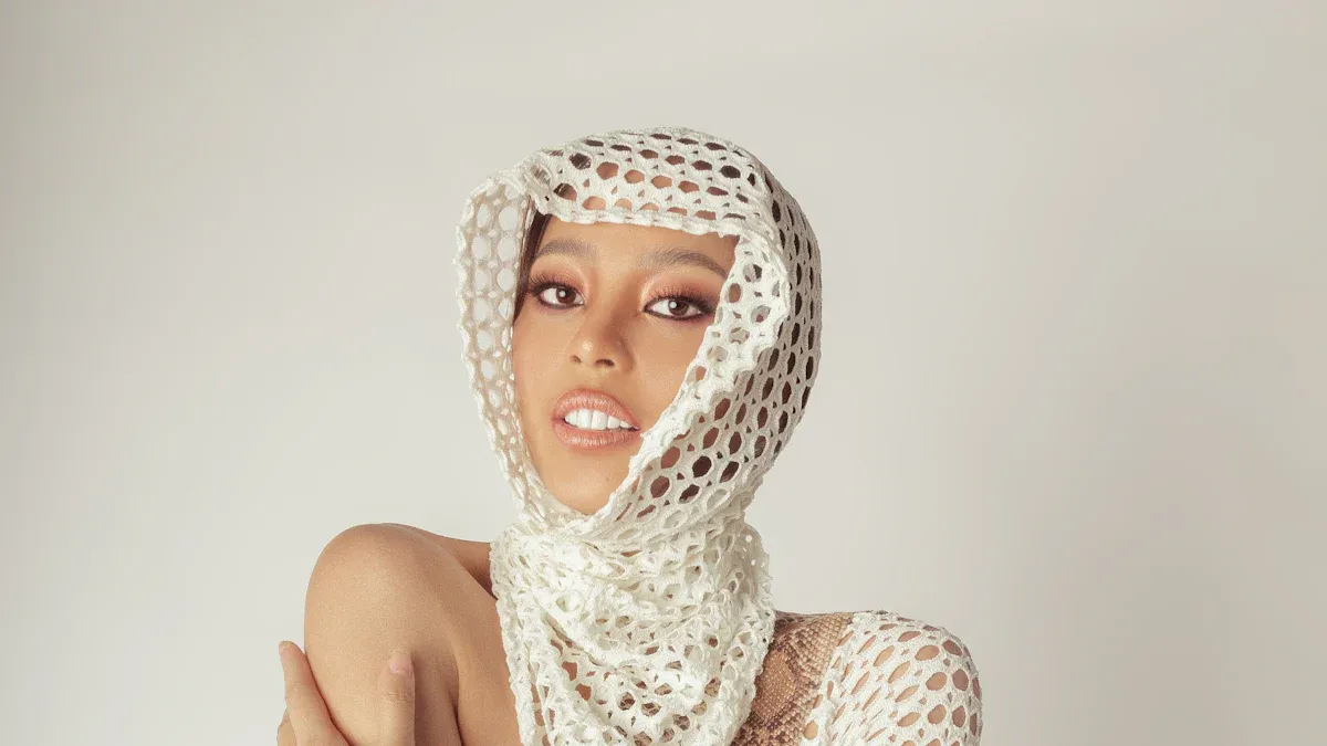 How Mesh Lace Fabric Transforms Everyday and High-End Fashion