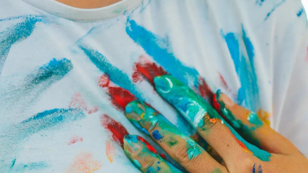 How to Paint Canvas Fabric: Step-by-Step Guide